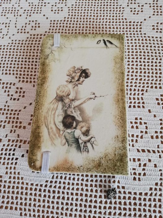 Тефтери с твърди корици ръчна декорация