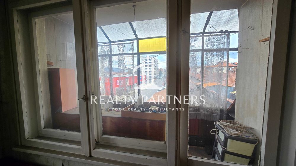 Продава се Къща в Перник, Изток - 240 кв.м за 400 €/кв.м - Снимка #20