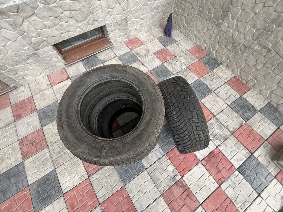 Продам зимние Шыны мишлен