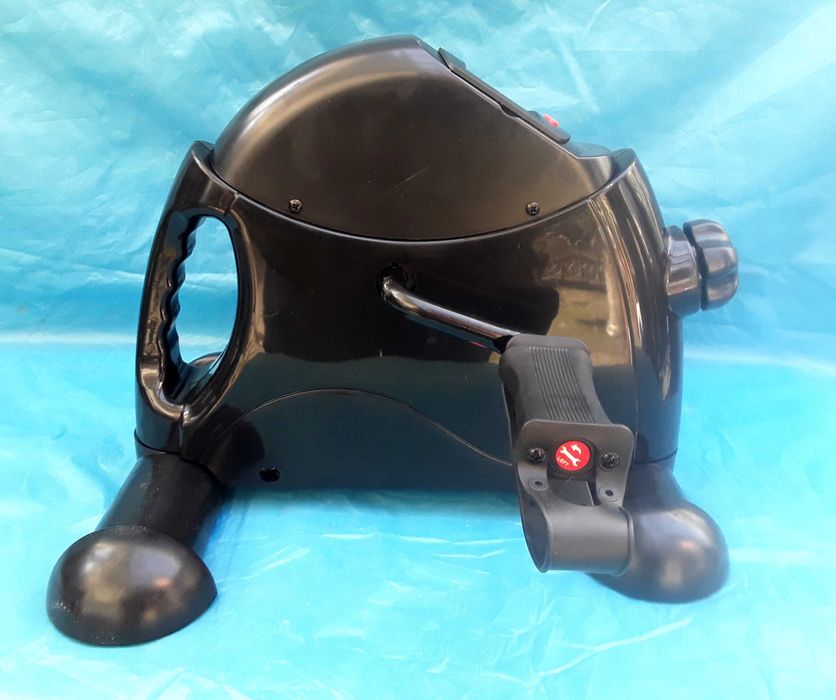 Aparat fitnes cu afisaj electronic LCD NOU - 190 Lei