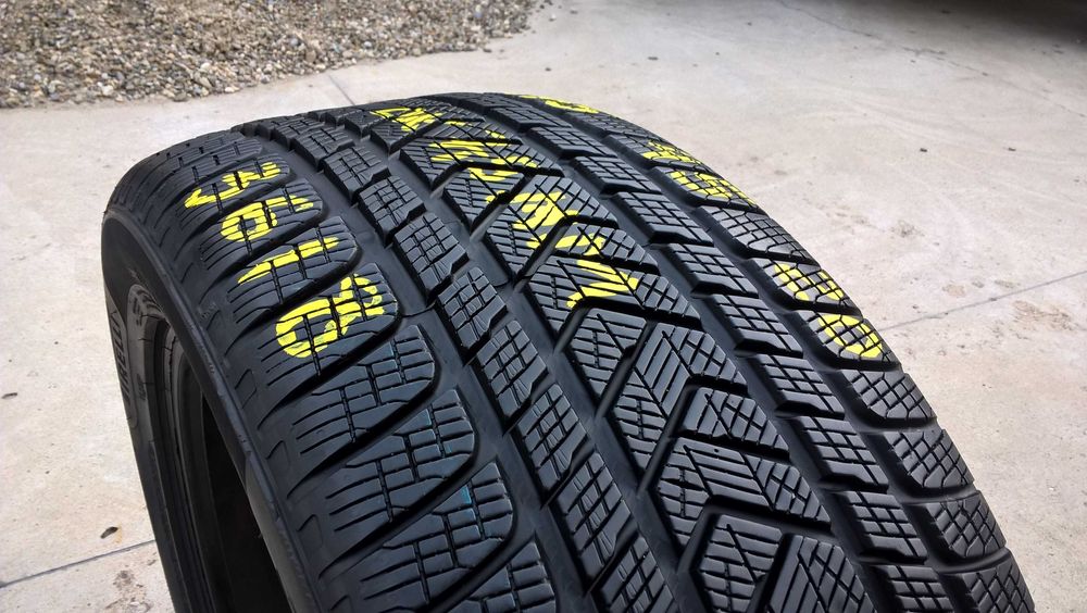O anvelopa de iarna 275 45 20 pirelli scorpion winter profil 7,5 mm