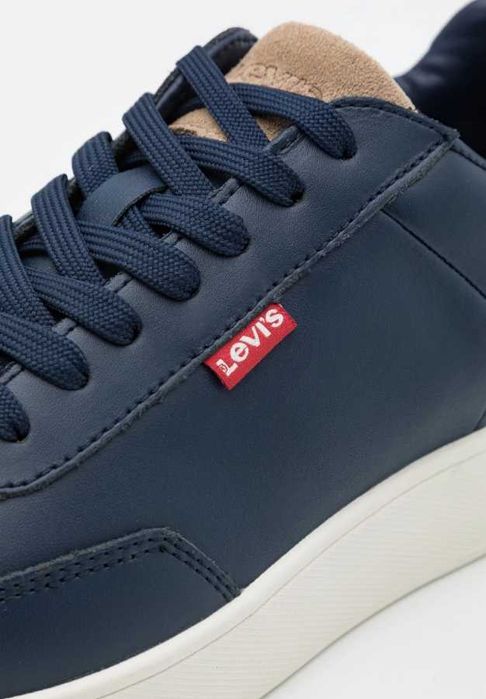 Levi's оригинални, естествена кожа, номер 46