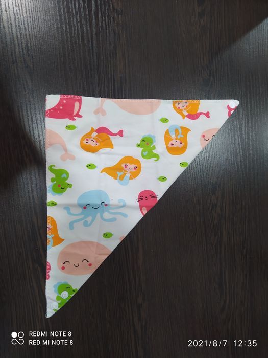 Детский нагрудник-бандана