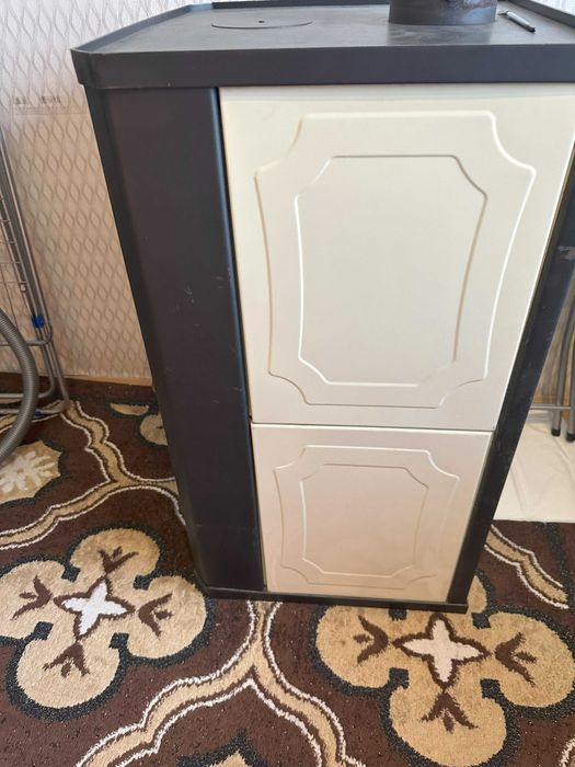 Продавам използвана камина Prity S3 W17 с помпа