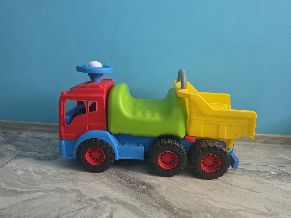 Детска играчка DOLU Камион Ride-On