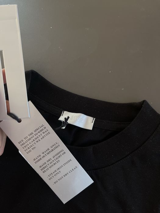 Тениска DIOR Archives-ЧИСТО НОВА!С надписи и QR кодове!