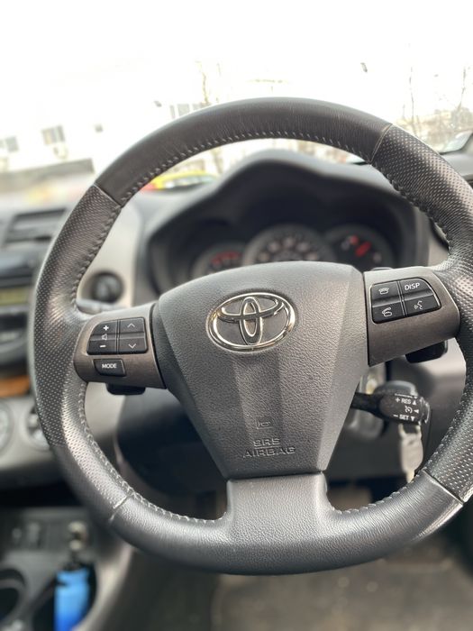 Toyota Rav4 2.2 дизел /4х4 на части!