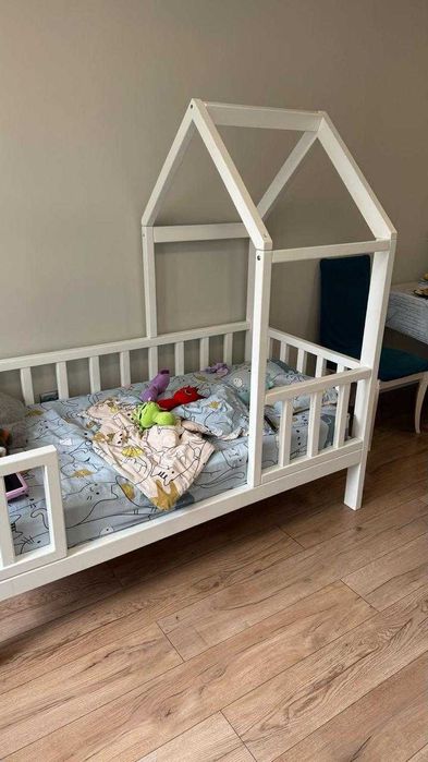 Детская кроватка с матрасом 80*160