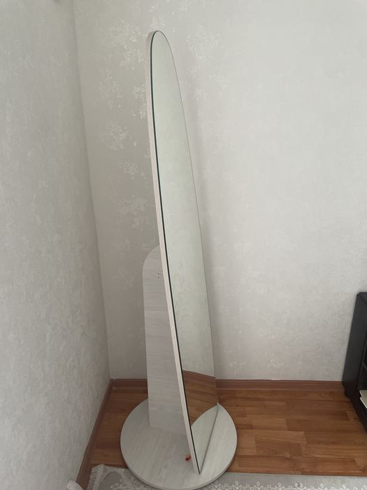 Зеркало для прихожей