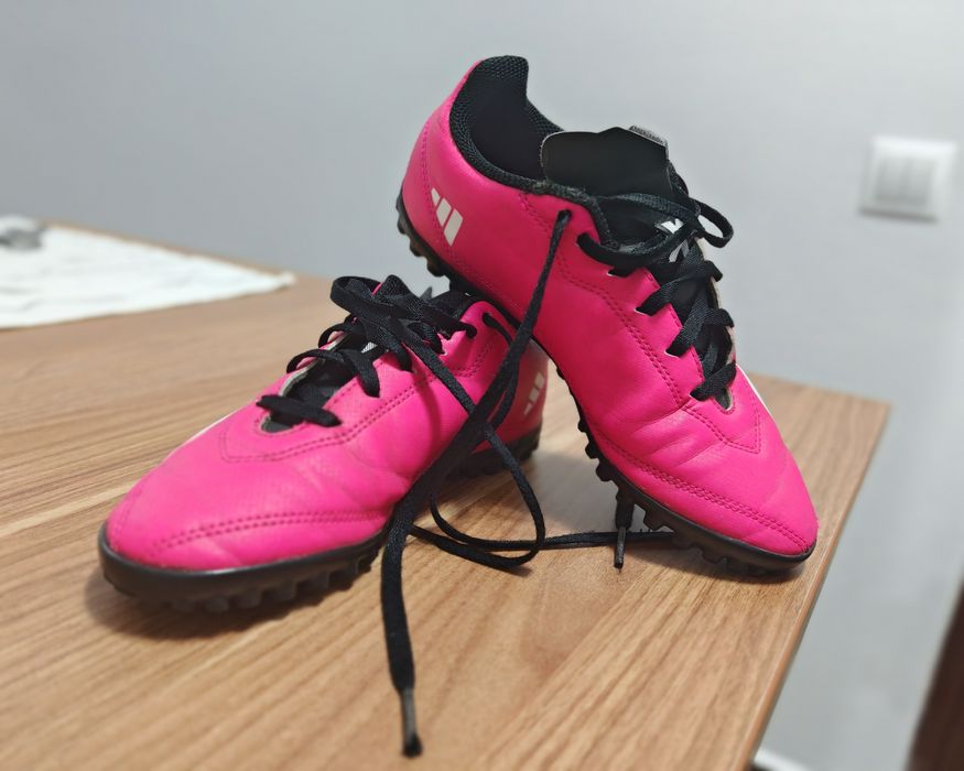 Vând adidași , Joma și Adidas