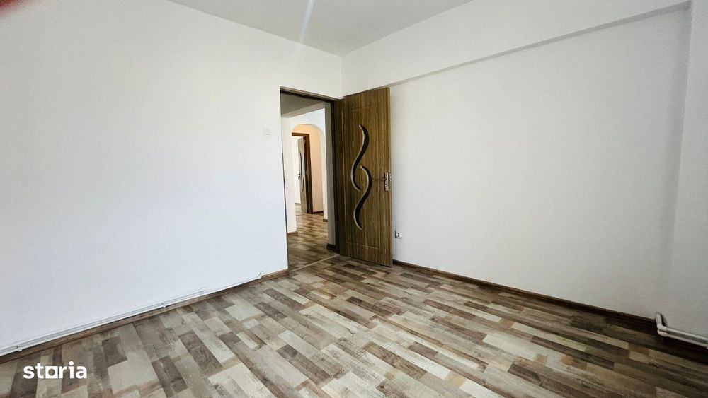 Apartament De Vanzare In Sebes, 4 Camere, Zona Centrala. Comision 0