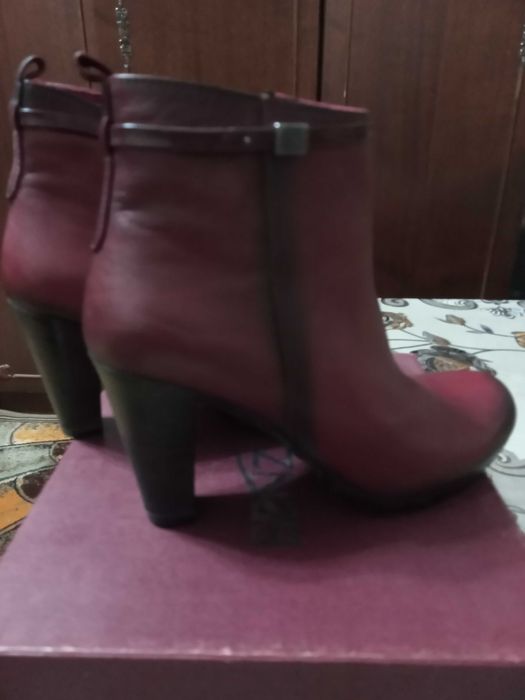 Продаются новые   батильены 38 размер привезены из Турции