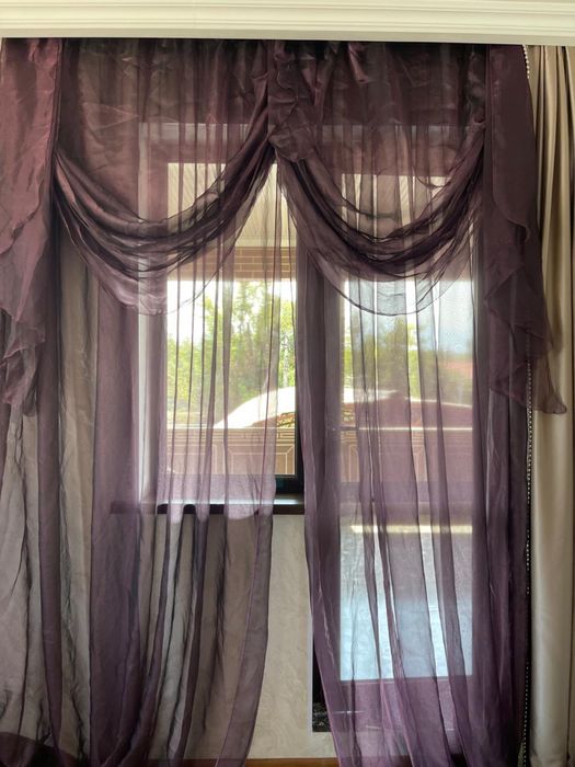 Шторы для окна у лестницы