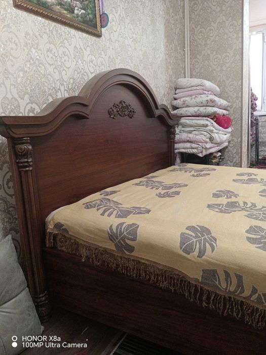 Продам 2х спальную кровать