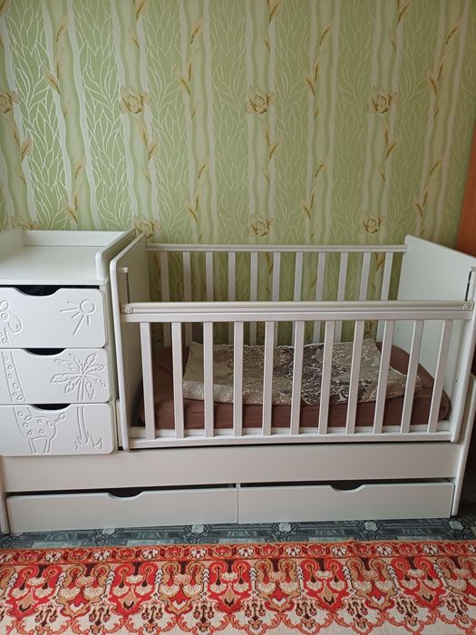 Детская кроватка