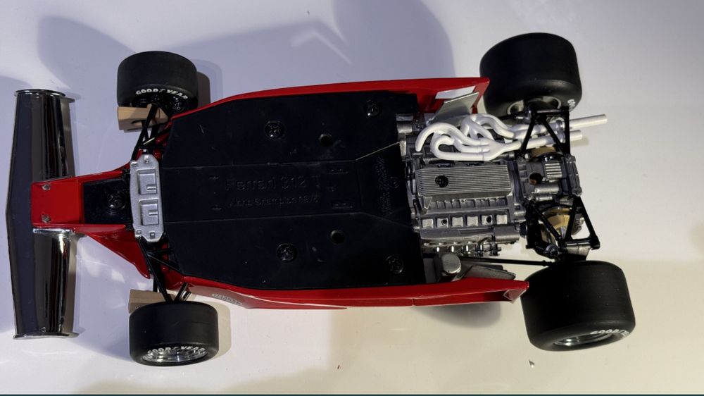 Ferrari 312 T Formula 1 Racing Paul's Model Art, 1/18 Scara Niki Lauda