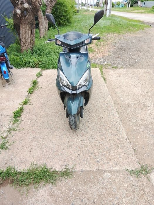 Скутер продам ...