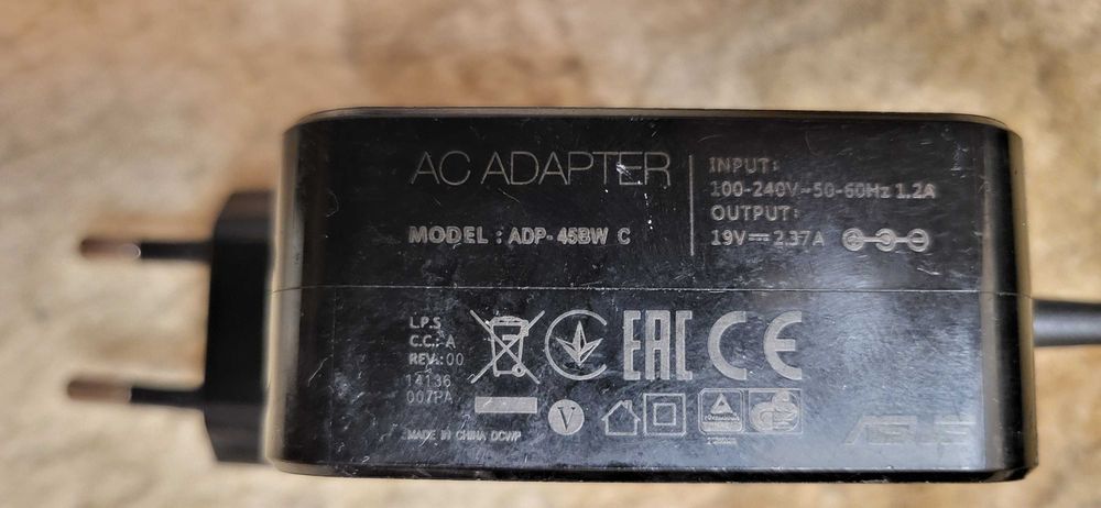 ASUS 45W Incarcator 19V-2.37A Fuctional mufa Groasa