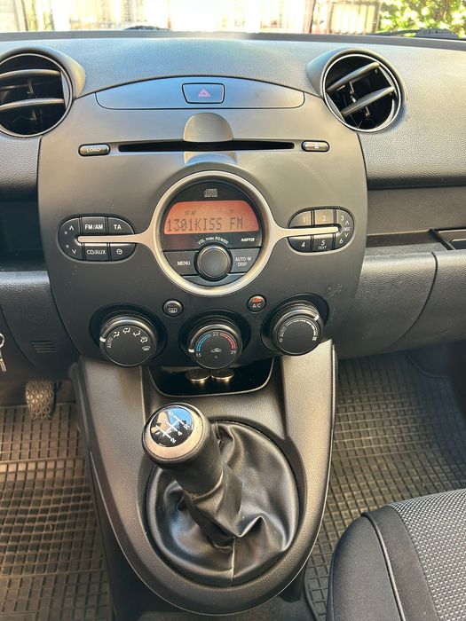 Mazda 2 – 2008, benzină, consum mic, pregătită de drum