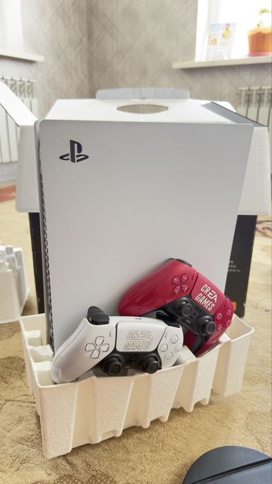 Продам PS5 с 2мя джойстиками