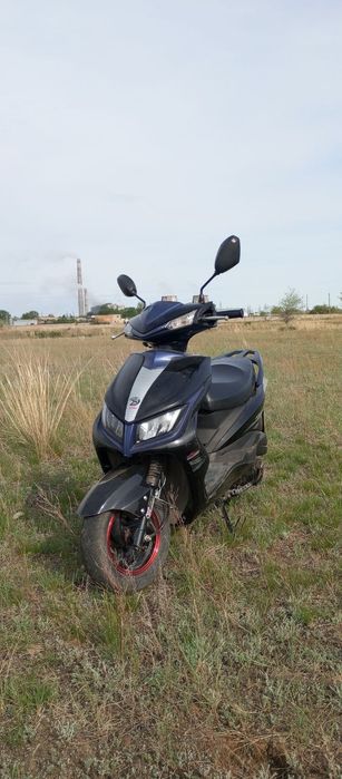 Продам скутер м8