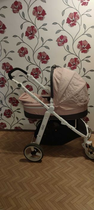 5 пъти е ползвана бебешка количка 3 в 1 и люлеещ шезлонг