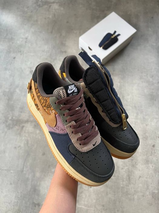 Air Force 1 Travis Scott “Cactus Jack”