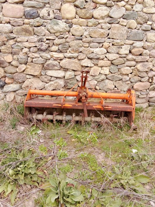 Трактор със инвентар