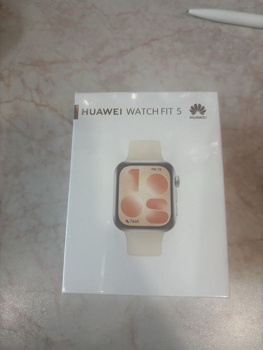 Чисто нов Huawei watch fit 5