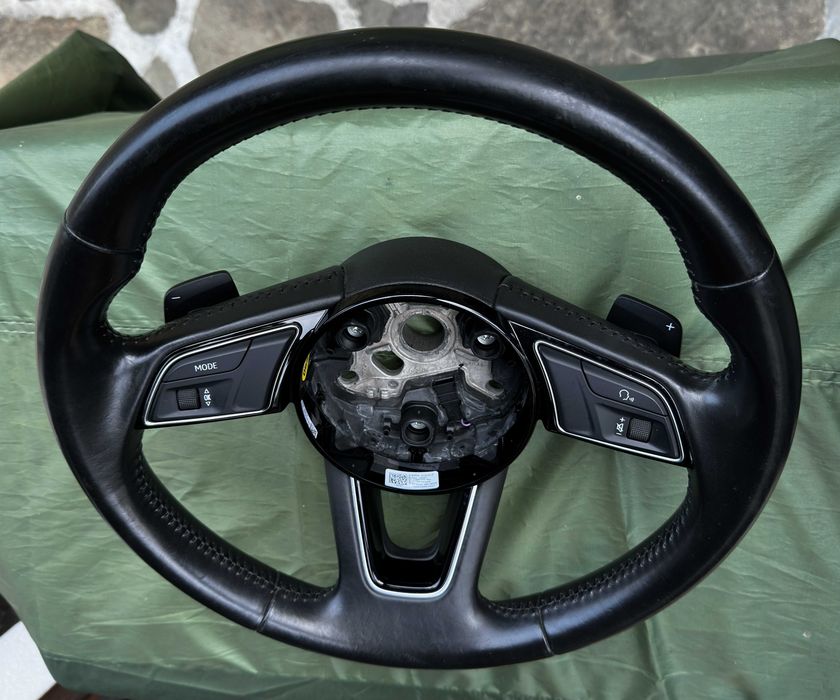 Волан за Audi A3, A4, A5, S5, A6 (различни видове), както и капак за въздушна възглавница (AIRBAG).