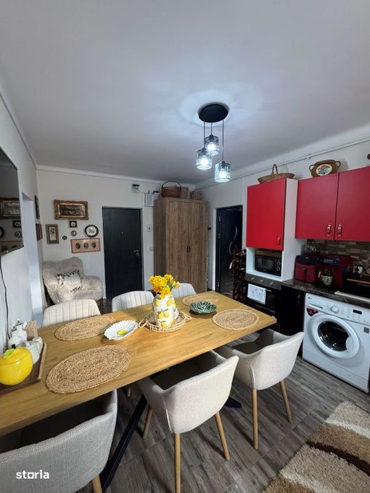 Apartament 2 camere, 54 mp, panorama, curte privata si parcare, zona F