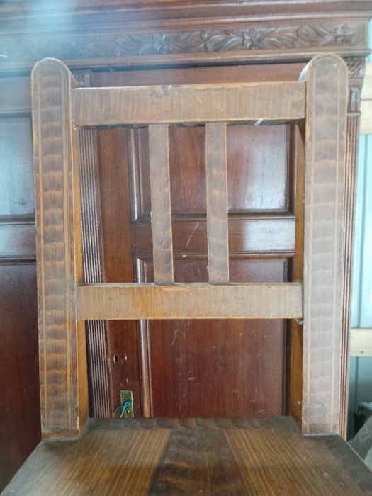 Set mobila veche, masa cu sertar si doua scaune finisaj deosebit+BONUS