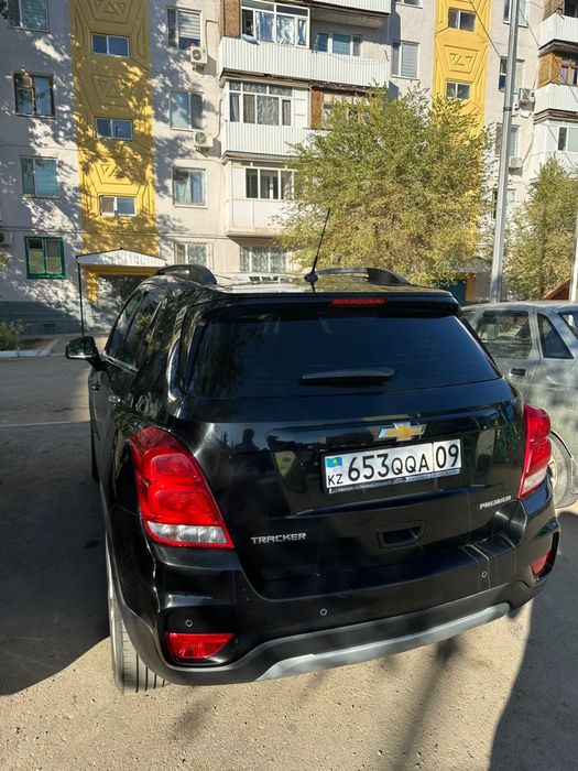 Машина chevrolet traker