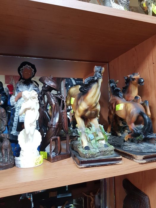 Най-различни колекционерски кукли