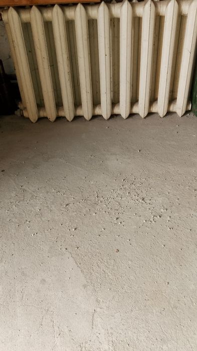 Чугунени радиатори 2бр.-9 и 12 глидера.