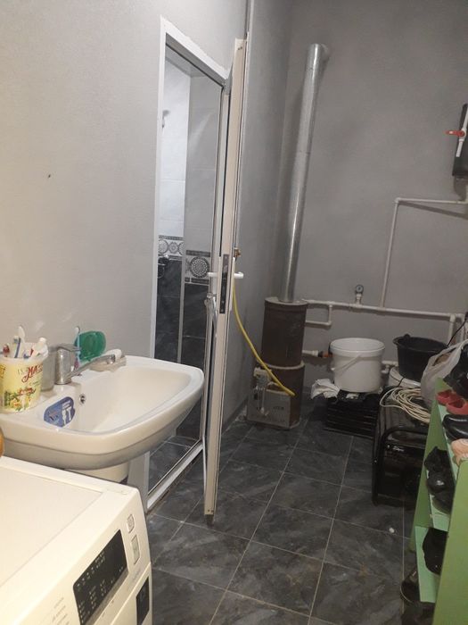 Срочно келес кук теракда улугбек кучасида янги курилган уй сотилади