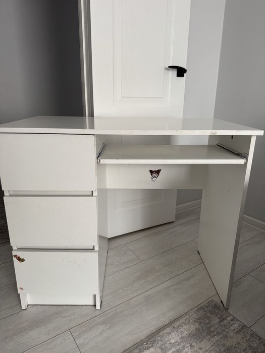 Письменный стол