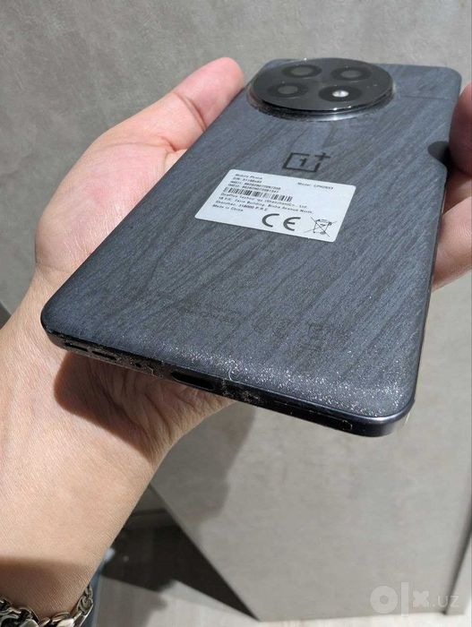 OnePlus 13 12/256GB | Snapdragon 8 Elite | Батарея 99% | Global