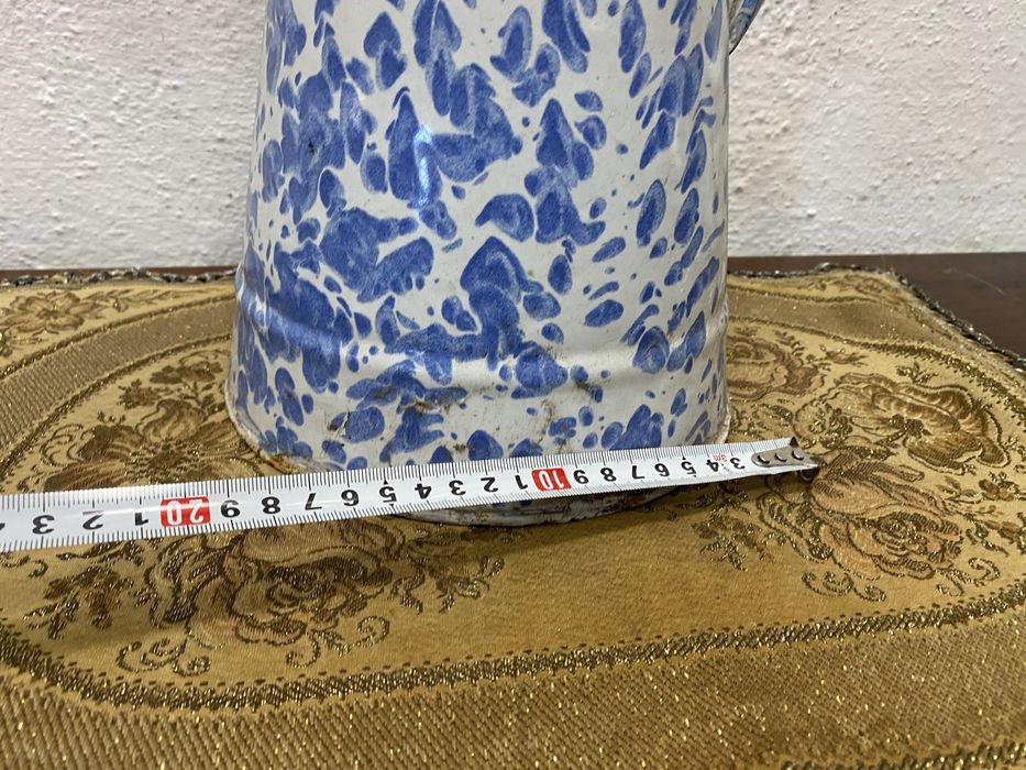 Голяма френска емайлирана кана