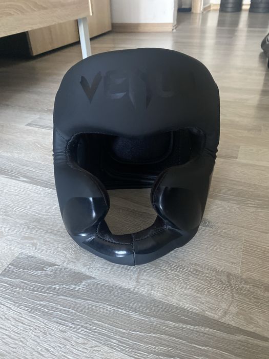 Продам шлем venom