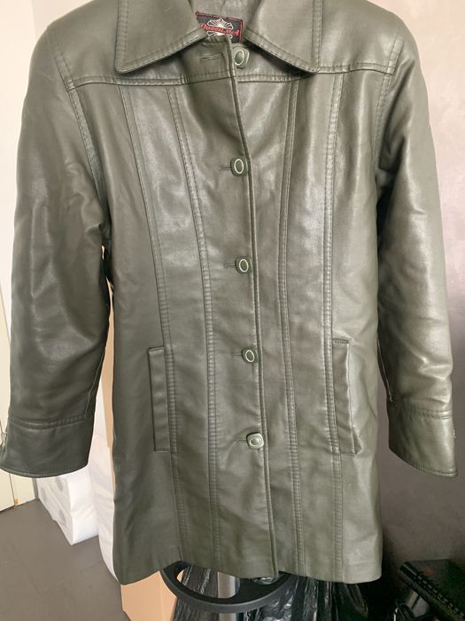 Дамско кожено яке