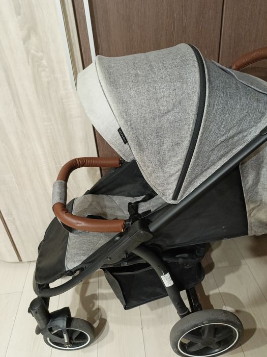 Продам коляску прогулочную