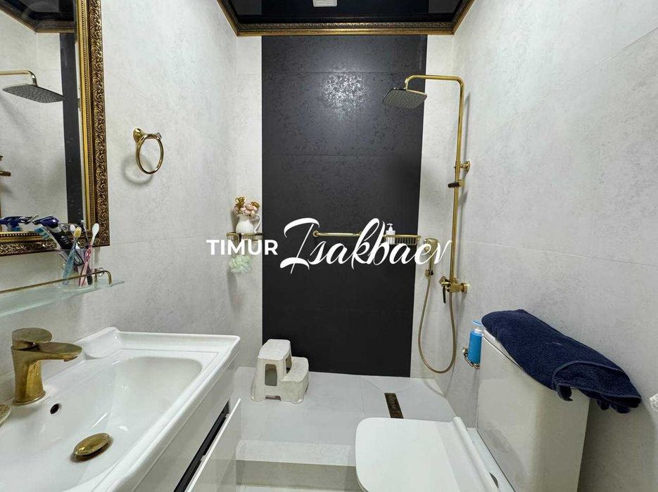 Продам ЕвроДом Центр Луначарского 2,3 сотки