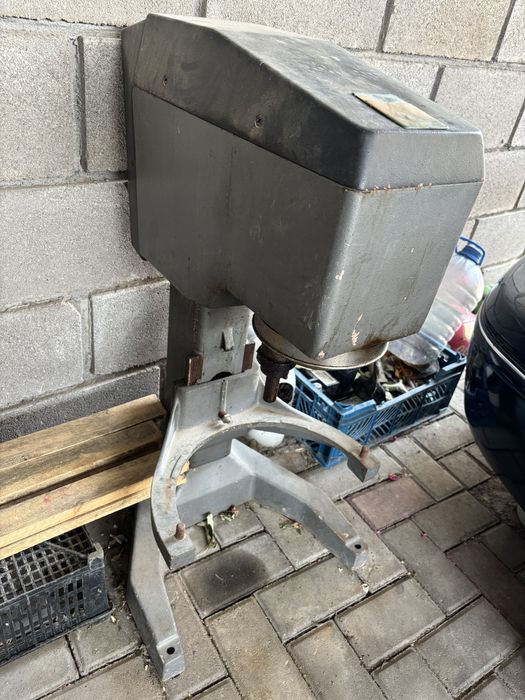 Тестомес двигатель