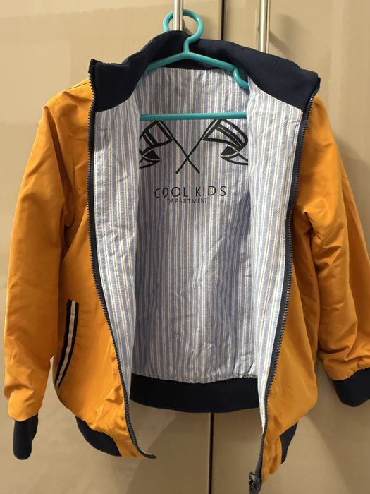 Geaca Mayoral cu 2 fete, impecabila, marimea 110