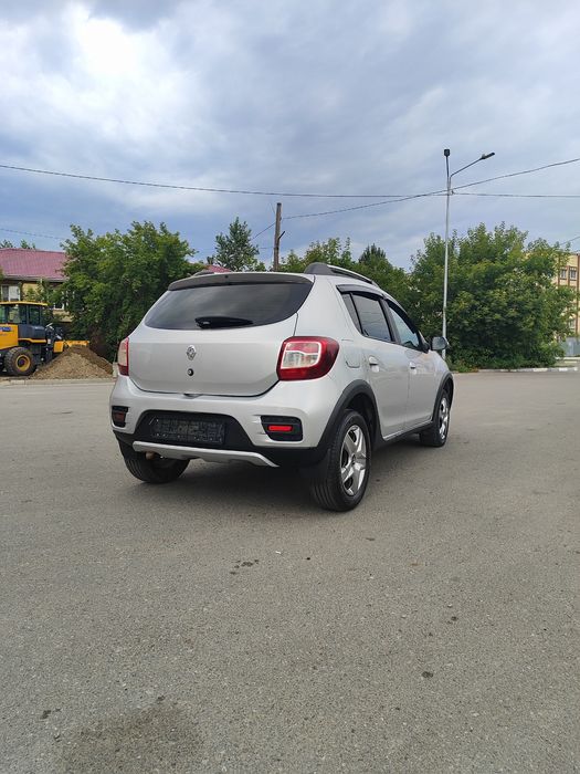 Продам Рено Сандеро Степвей 2015 год