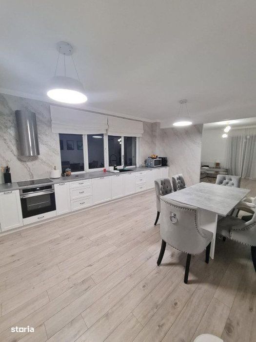 Casa deosebita, garaj, incalzire in pardoseala, acces restrictionat