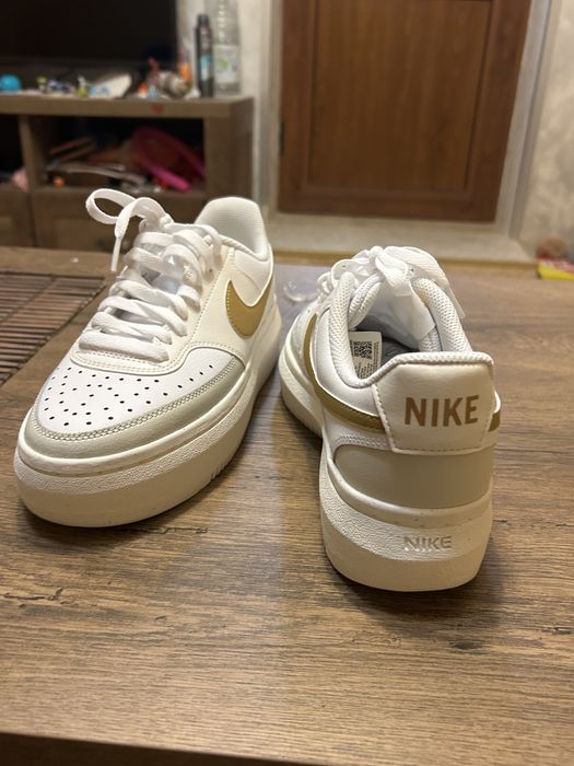 Найк дамски маратонки