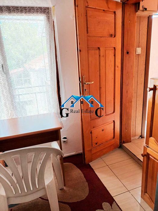 Дава се под наем Етаж от къща в Варна, Трошево - 12 кв.м за 153 € - Снимка #7