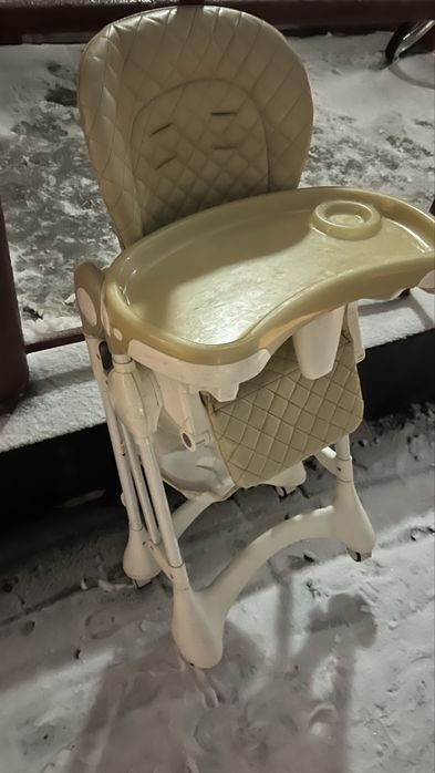 Продам столик детски